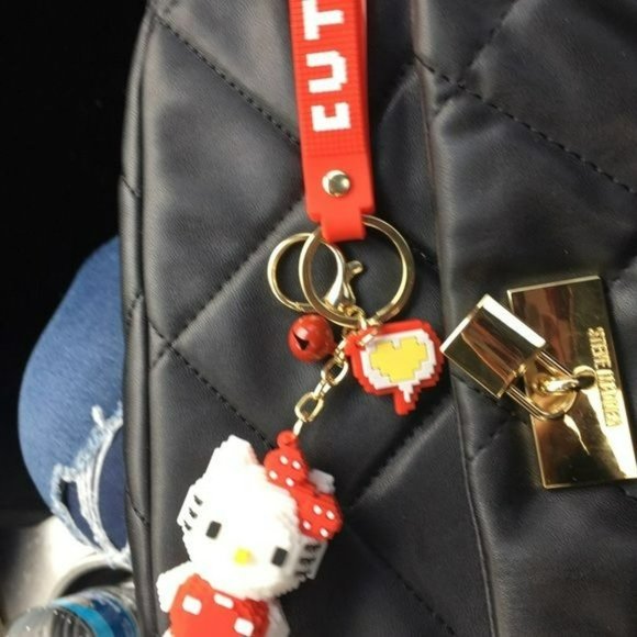 Keychain Hello Kitty red white  new 3 D - Picture 7 of 13